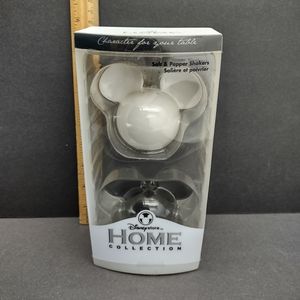 Disney Home Collection Mickey Salt & Pepper Shakers NWT